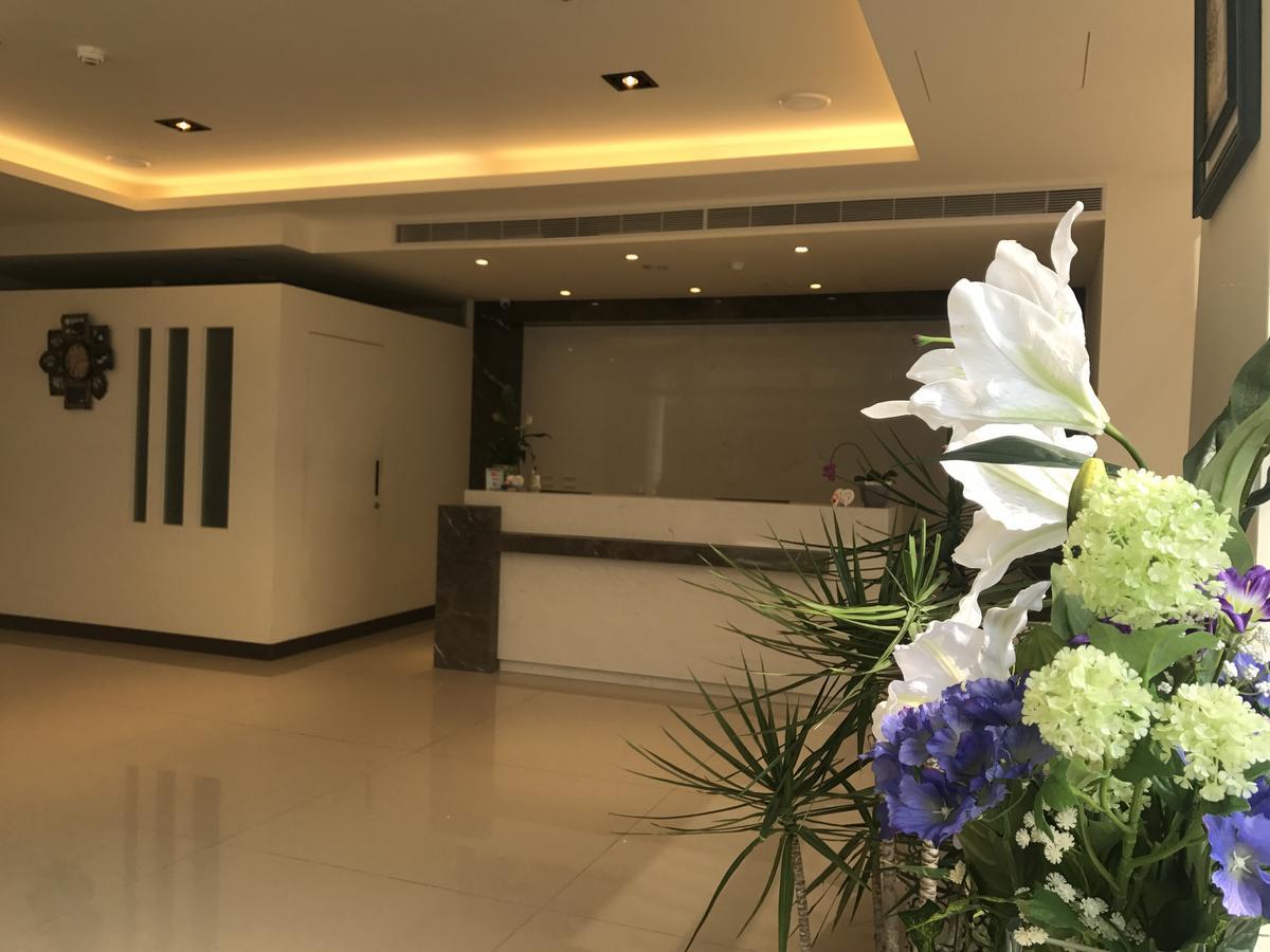 Hotel 晨光飯店 Chiayi Exterior foto